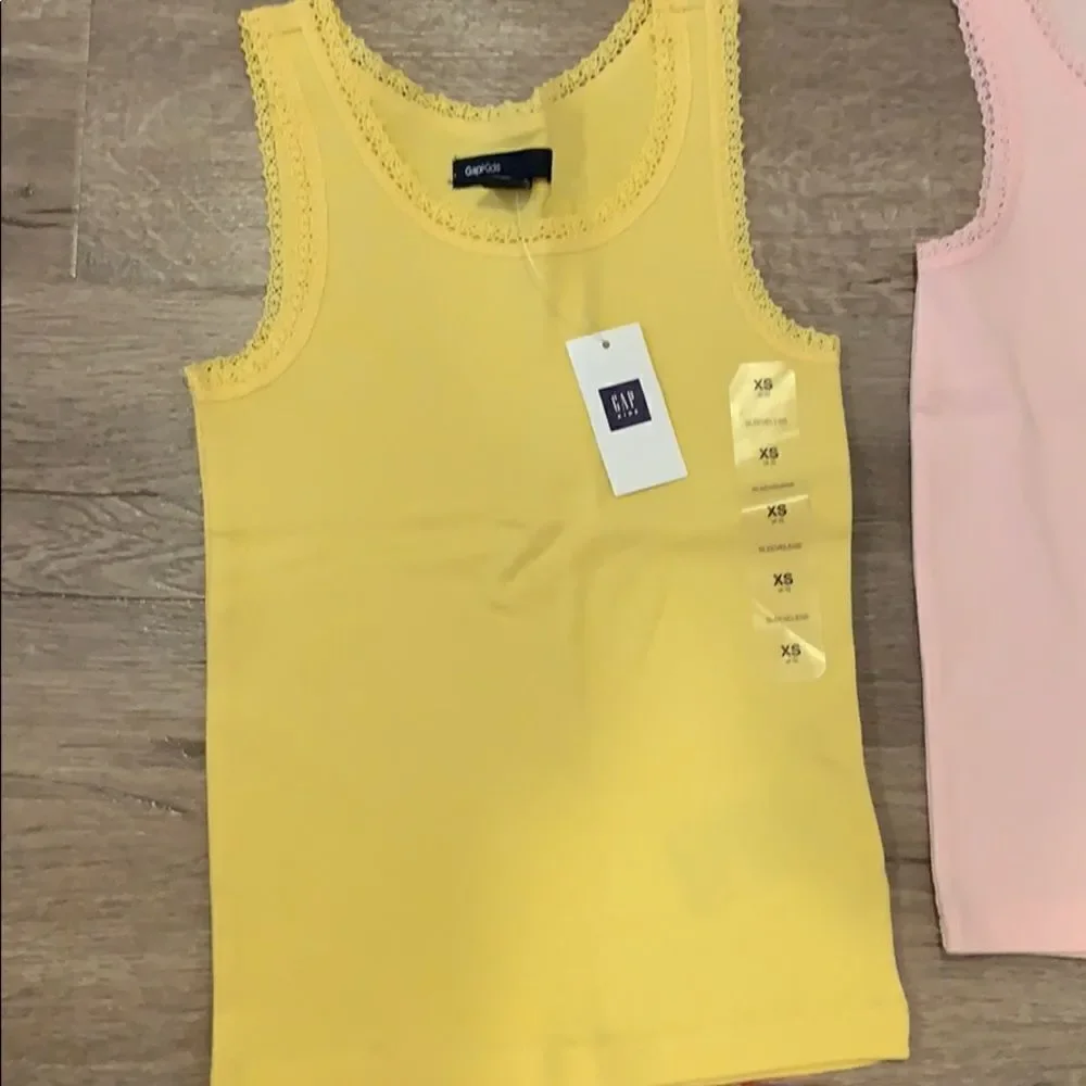 Gap short sleeve top